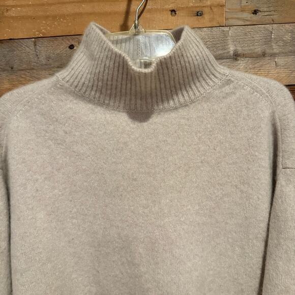 VINCE Double Slit Turtleneck Sweater In Biscuit Cream Size XL - Picture 7 of 14